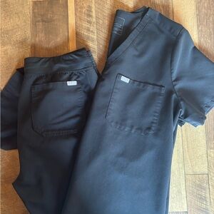 Figs Black Scrub Top and Pants Set